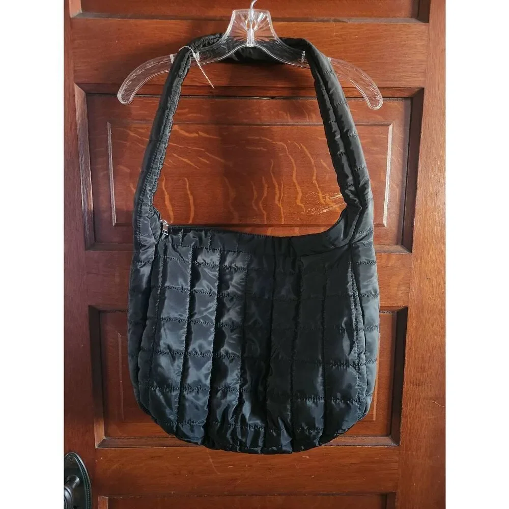 💕NWOT No Brand Large BLACK Puffer Tote Bag. 17.5 wide, 16 high, 12 drop